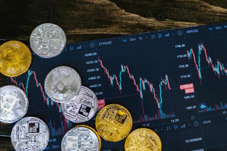 卡登资本抓住比特币下跌的机会,在战略转型中收购了 950 万美元的 BTC